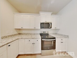 89 Neuse Holw Ct in Clayton, NC - Foto de edificio - Building Photo