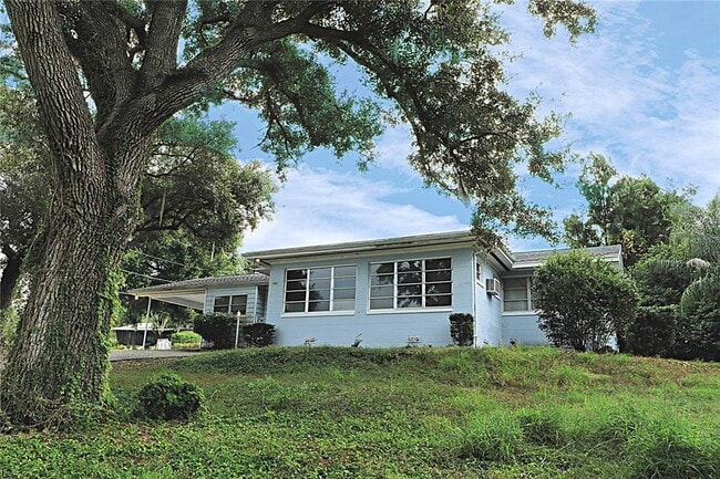 property at 1000 Cody Cove Rd