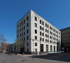 Barstow Commons in Eau Claire, WI - Foto de edificio - Primary Photo