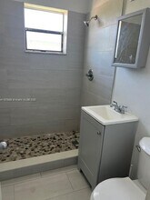 4450 SW 67th Ave in Miami, FL - Building Photo - Building Photo