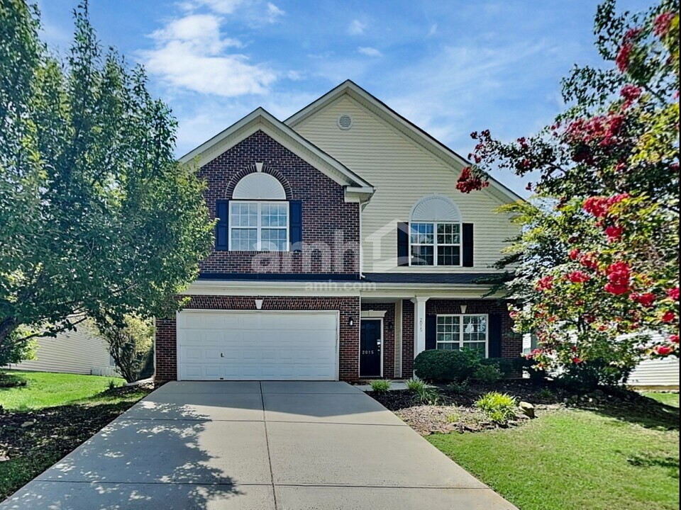 2015 Bridleside Dr in Indian Trail, NC - Building Photo