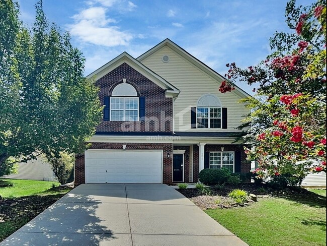 property at 2015 Bridleside Dr