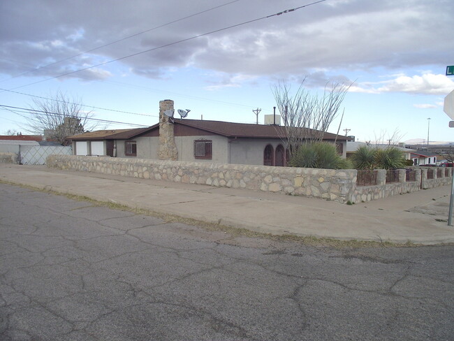 4001 Atlas Ave in El Paso, TX - Building Photo - Building Photo