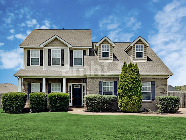 property at 1131 Longwood Dr