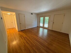 425 S Church St, Unit 5 in Athens, GA - Foto de edificio - Building Photo