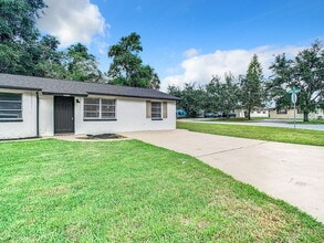1525 Swordbill Dr in Holiday, FL - Building Photo - Building Photo