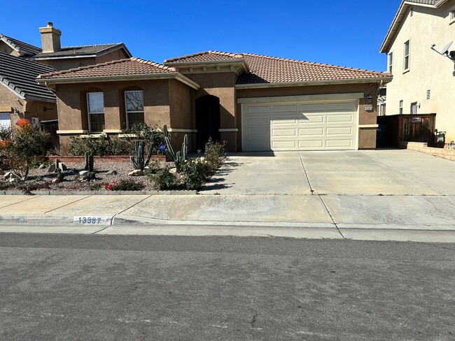 13387 Hickory Way in Moreno Valley, CA - Building Photo - Building Photo