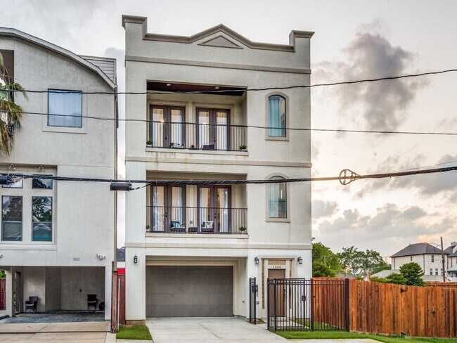 property at 1509 Holly St