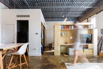 676 Marshall Ave in Memphis, TN - Building Photo - Building Photo