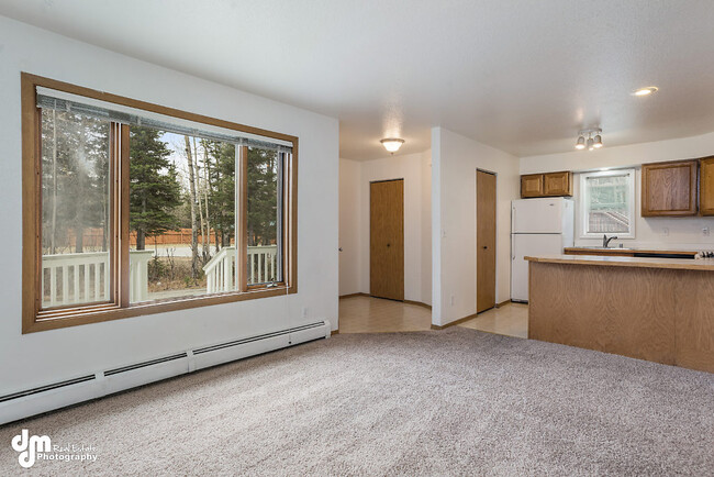 1180 N Elsinore Ave, Unit 1 in Wasilla, AK - Building Photo - Building Photo