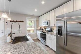 17 Fair Oaks Rd in Arden, NC - Building Photo - Building Photo