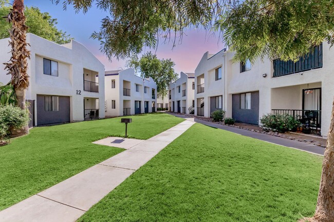 Mission Creek Apartments in Tucson, AZ - Building Photo - Building Photo