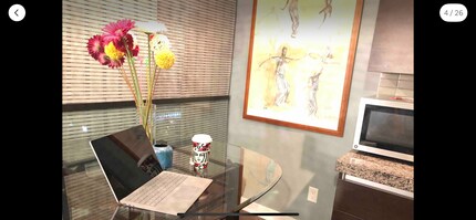 624 King St W in Toronto, ON - Building Photo - Building Photo