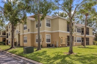 2648 Robert Trent Jones Dr in Orlando, FL - Building Photo