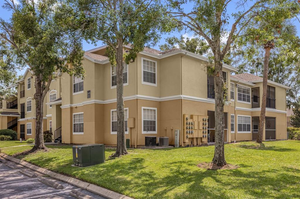2648 Robert Trent Jones Dr in Orlando, FL - Building Photo