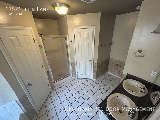 17521 Iron Ln in Edmond, OK - Building Photo - Building Photo