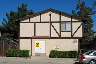 33071-33091 Santa Rosa Dr in Lake Elsinore, CA - Building Photo - Building Photo