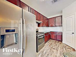 3001 Wren Ln in Midlothian, TX - Foto de edificio - Building Photo