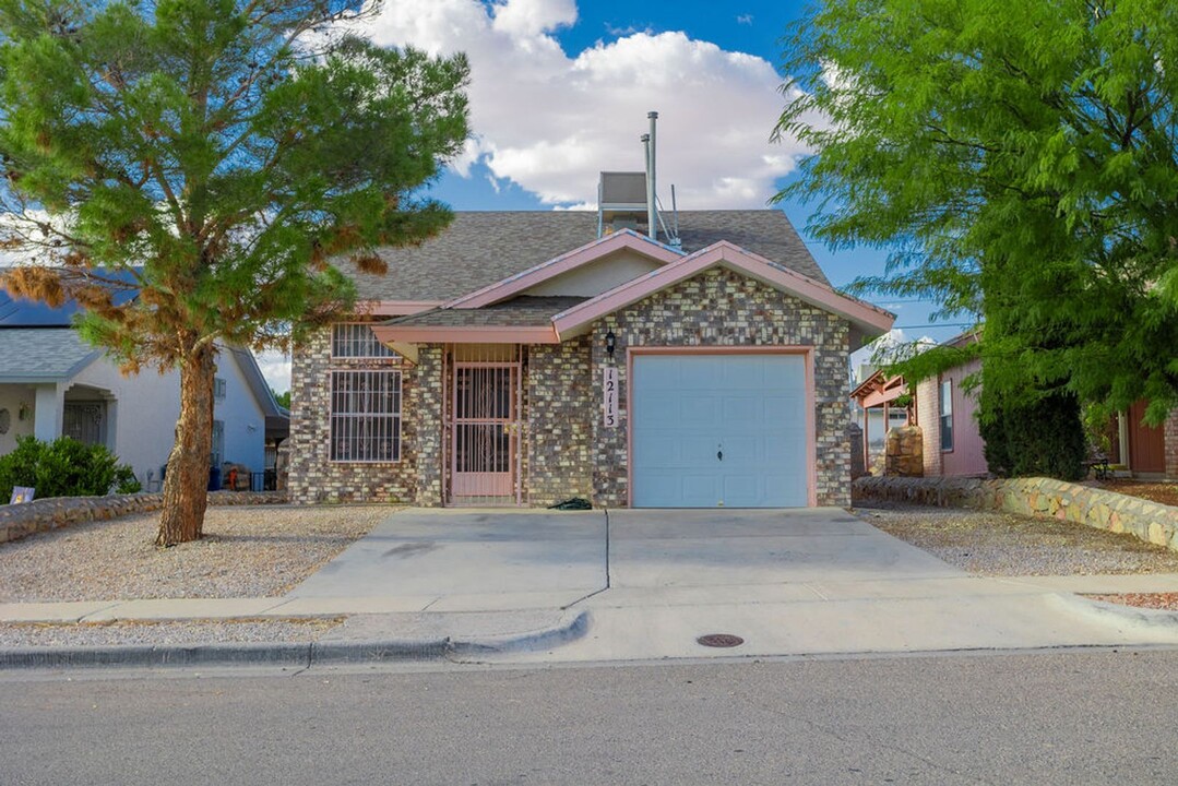 12113 St Jude Ave in El Paso, TX - Building Photo