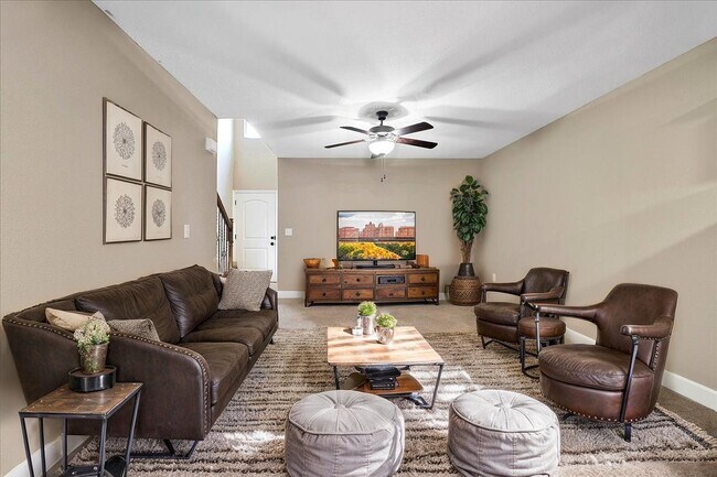 134 Barberry Ln in Raymore, MO - Building Photo - Building Photo