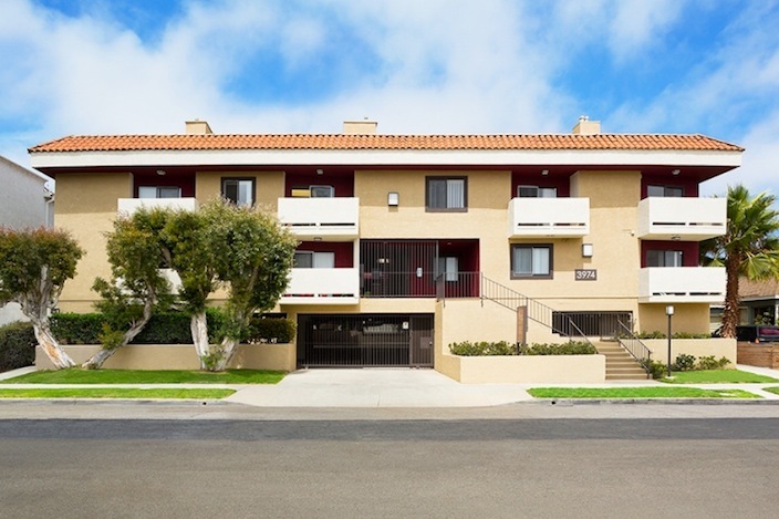 Monarch Terrace in Los Angeles, CA - Building Photo