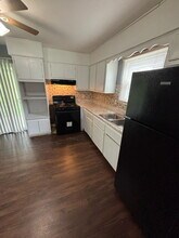 7460 Blanding Dr in Ferguson, MO - Building Photo - Building Photo