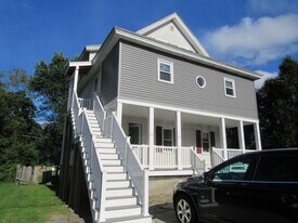19 Chapman St in Dracut, MA - Building Photo