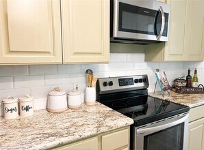 15614 Echo Canyon Dr in Houston, TX - Building Photo - Building Photo