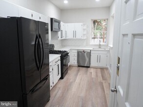1138 S Hanover St in Baltimore, MD - Building Photo - Building Photo