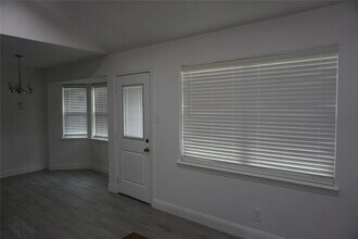 15806 Sulky Trail Ct in Houston, TX - Foto de edificio - Building Photo