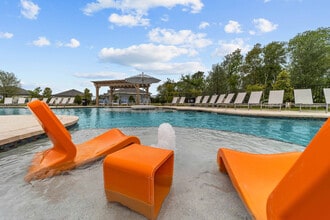 Estates of McKinney in McKinney, TX - Building Photo - Building Photo