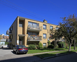 4234 Bathurst St Apartments