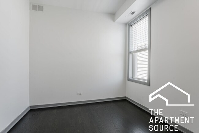 2814 N Mozart St, Unit 2R in Chicago, IL - Building Photo - Building Photo