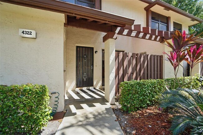 4322 Carambola Cir N in Coconut Creek, FL - Building Photo - Building Photo