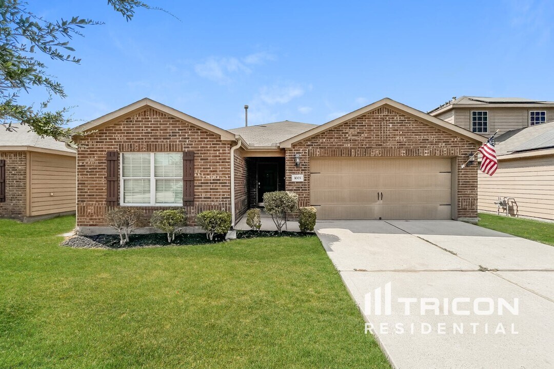1003 Marigold Rd in Baytown, TX - Building Photo