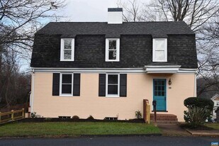 107 Harris Rd in Charlottesville, VA - Building Photo