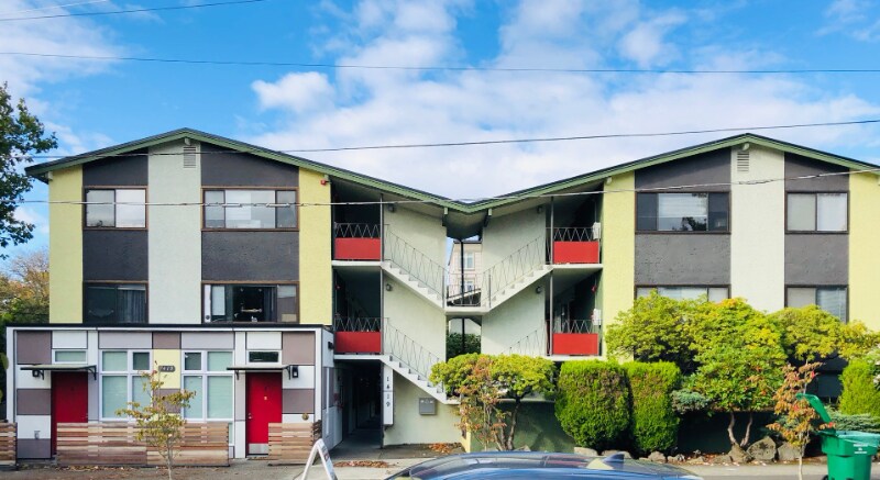1419 2nd Ave W in Seattle, WA - Building Photo