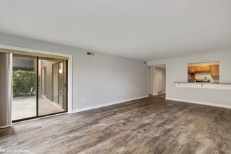 1295 N Sterling Ave in Palatine, IL - Building Photo - Building Photo