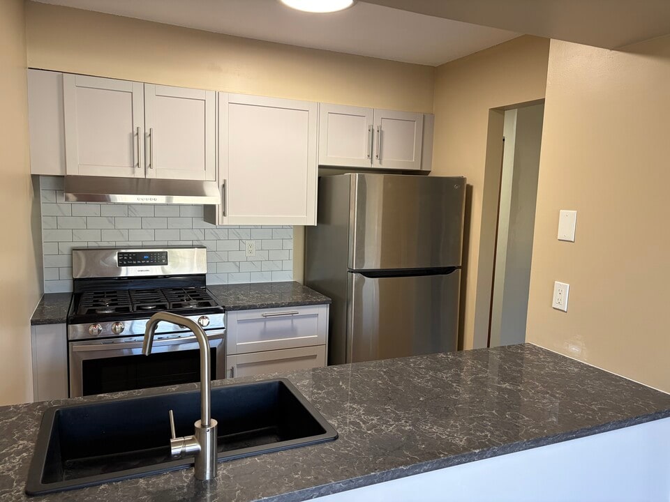 10673 Grouse St NW in Coon Rapids, MN - Building Photo
