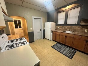 237 E Main St, Unit 1A in Torrington, CT - Building Photo - Building Photo