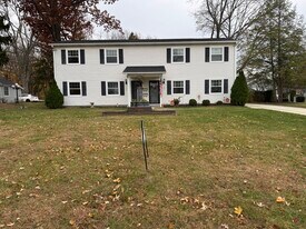 545 Mentor Ave, Unit 545 mentor in Painesville, OH - Building Photo