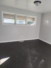 12510 Summerland Ave in Cleveland, OH - Building Photo - Building Photo