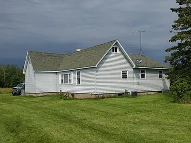 13171 Kreklow Rd in Goodland, MN - Building Photo - Building Photo