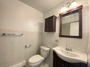 431 Taylor, Unit 2nd FL in South Hackensack, NJ - Building Photo - Building Photo
