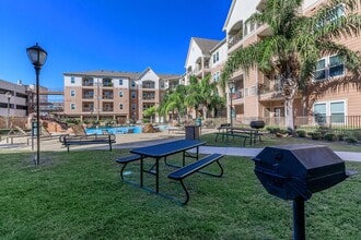 Bay Vista/Bay Vista Pointe in Corpus Christi, TX - Building Photo - Building Photo