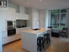 138-138 Athletes Way in Vancouver, BC - Building Photo - Building Photo