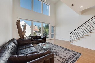 959 W Bluff St in Fort Worth, TX - Building Photo - Building Photo