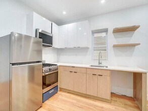 151 Williams Ave in Jersey City, NJ - Building Photo - Building Photo