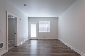 The Wayne Apartments in Renton, WA - Building Photo - Interior Photo