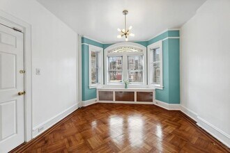 114 Carlton Ave in Jersey City, NJ - Foto de edificio - Building Photo